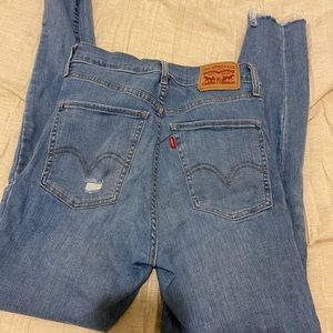 Levi skinny jeans